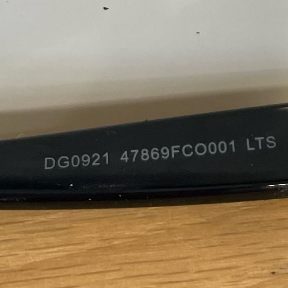 NWT “FRYE” BLACK CAT EYE SUNGLASSES - Picture 4 of 6